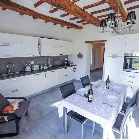 La Finestra Sul Castello Apartment Arcidosso