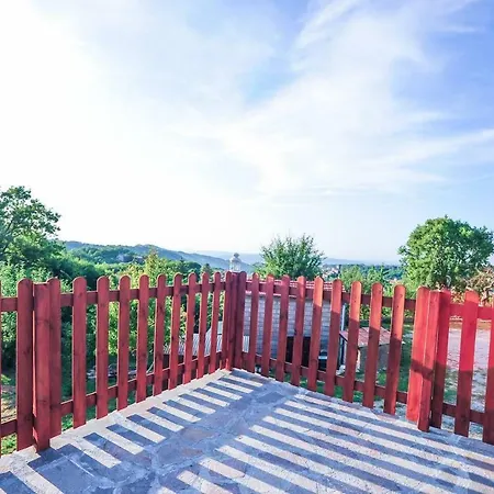 La Finestra Sul Castello Apartment Arcidosso