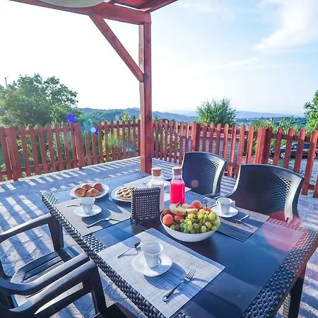 La Finestra Sul Castello Apartment Arcidosso